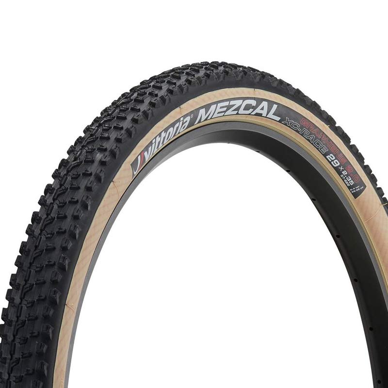 Llanta VITTORIA Mezcal lll XC 29x2.35 / Grafeno 2.0 / Tubeless Ready /Color Beige y Negro